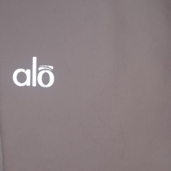 Vintage no longer made Capri mesh legging yoga/workout pant - Picture 2 of 3